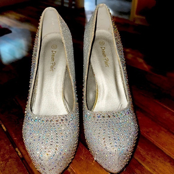 Dream Pairs Gorgeous Silver Rhinestone Heels Brides, Proms, etc. Size 10. EUC - Picture 1 of 5